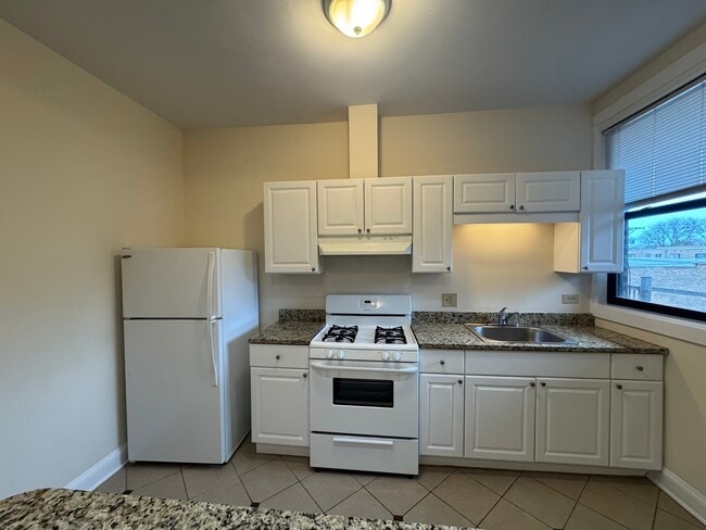 Photo - 1746 W Estes Ave Unit 205
