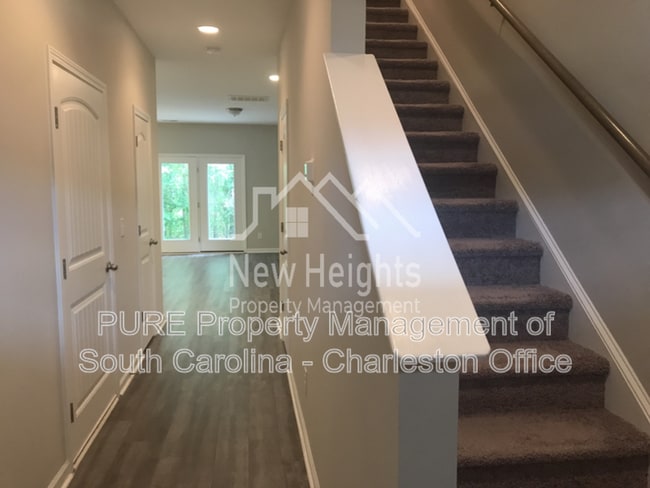 Photo - 160 Buchanan Cir