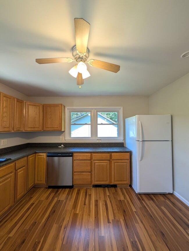 Photo - Arden Rental - Royal Pines Area