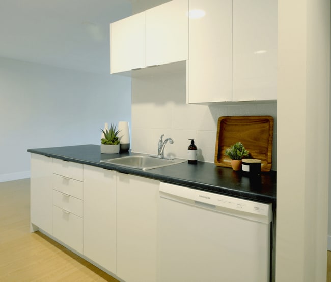 Photo - 23 Glen Moir