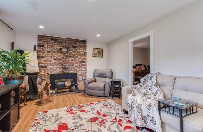 Photo - 19340 Hammond Rd