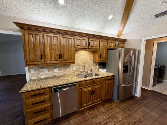 Photo - 4410 York St