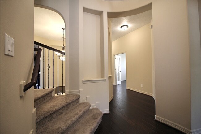 Photo - 179 Hearthshire Cir