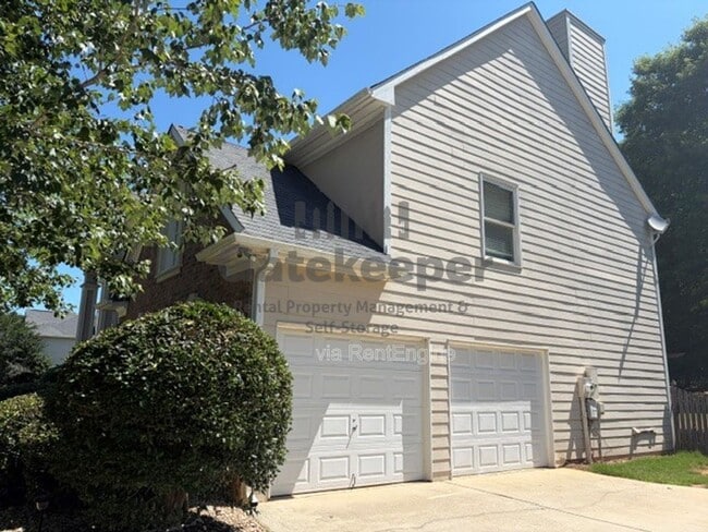 Photo - 245 Lockmeade Way