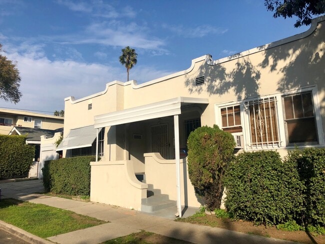 Building Photo - 1850 Rodney Dr Unit 1850 Rodney Drive