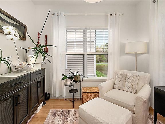 Photo - 4702 Summer Brook Ln Unidad G
