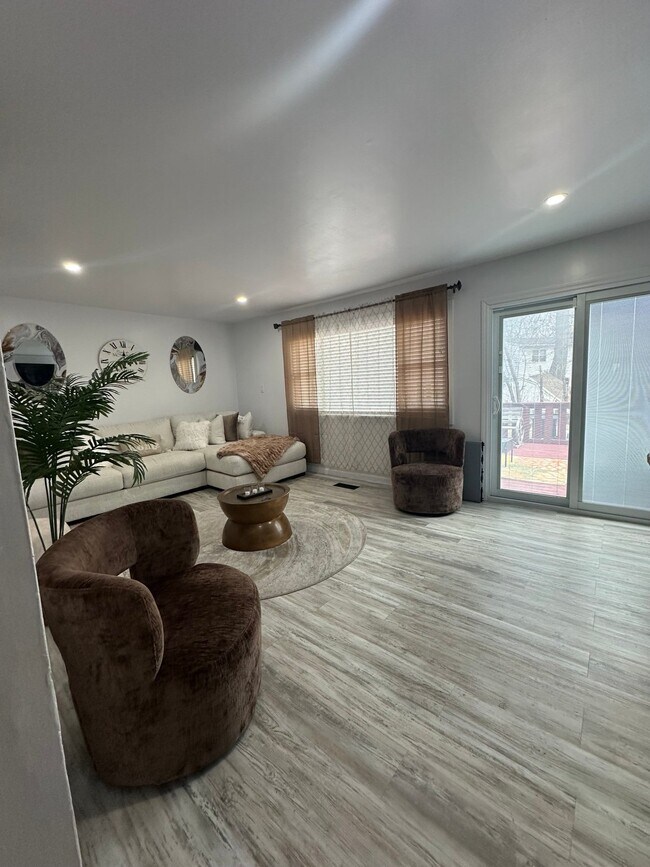 Photo - 18-20-20 Rivervale Rd