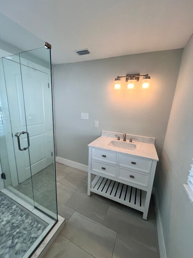 Photo - 506 Engman St