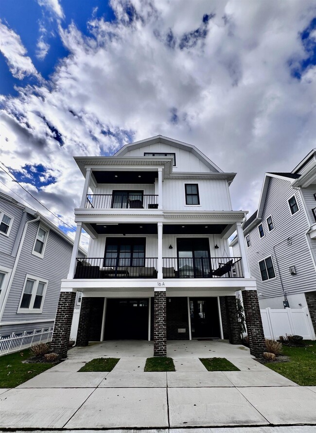 Photo - 16 A S Fredericksburg Ave