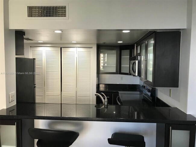 Photo - 540 Brickell Key Dr Condo Unit 1002