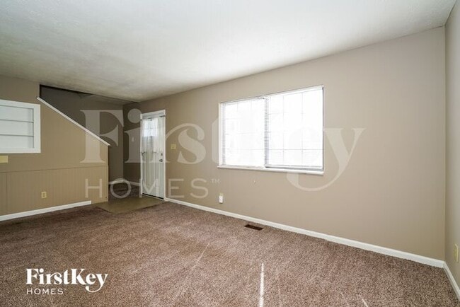 Photo - 7736 Woods Crossing Ave