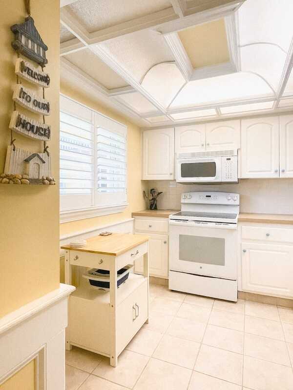 Building Photo - 10350 Imperial Point Dr W Unit 10