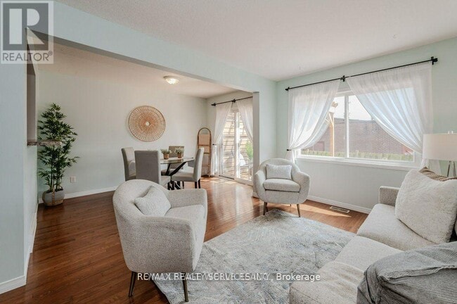 Photo - 120 Dudhope Ave