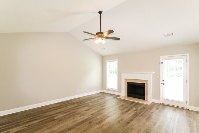 1680 Deer Creek Ln