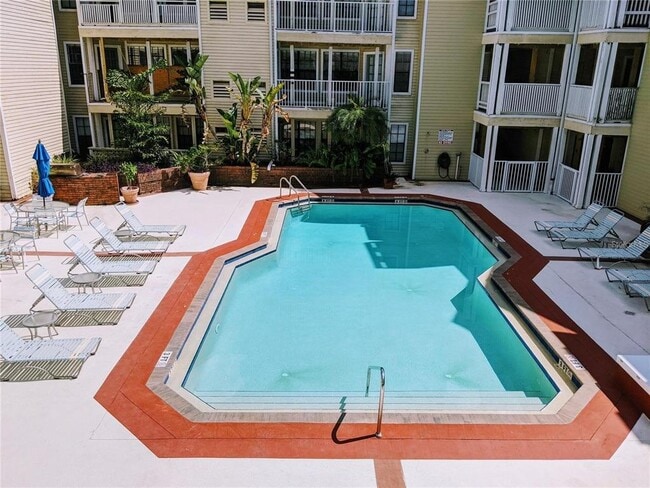 Photo - 1000 W Horatio St Unit 210