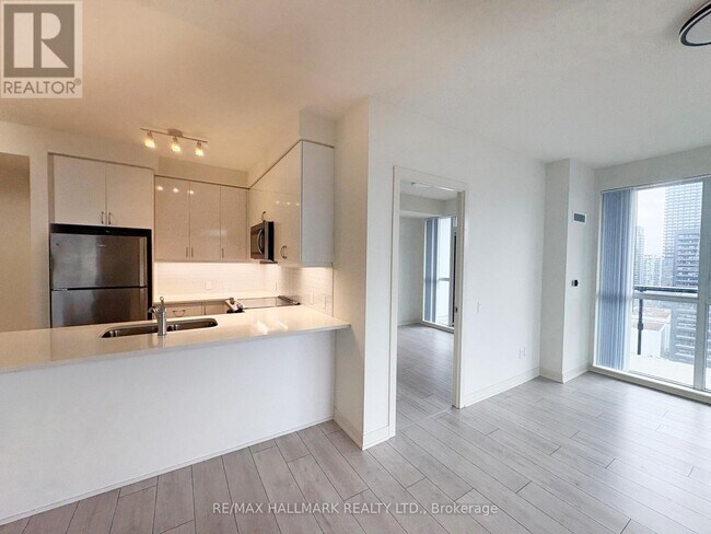 Photo - 4955 Yonge St Unité 1808