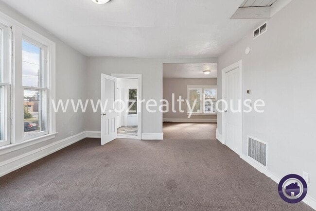 Photo - 1016 Mallet St