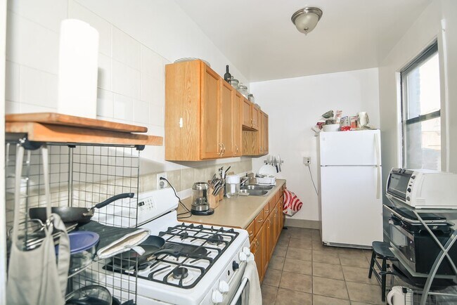 Photo - 1559 W Pratt Blvd Unit K07J