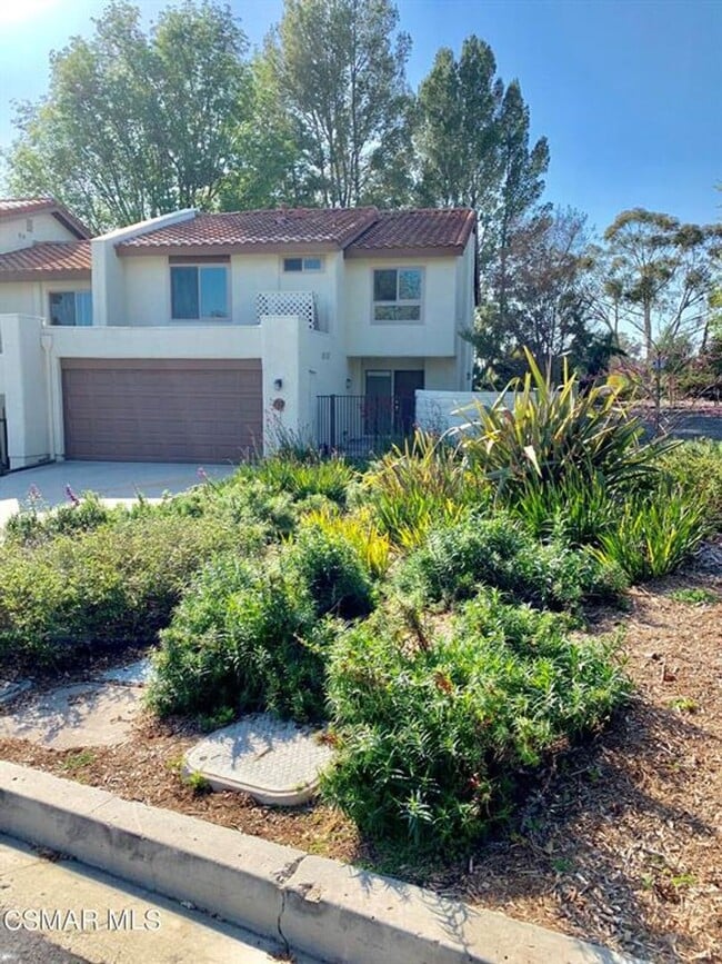 Building Photo - 937 Shadow Lake Dr