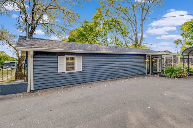 562B Neelys Bend Road