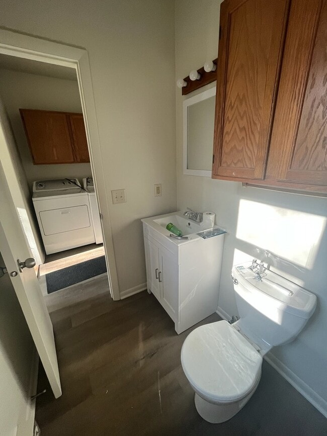 Photo - 48 Eastmanville St Unit 1