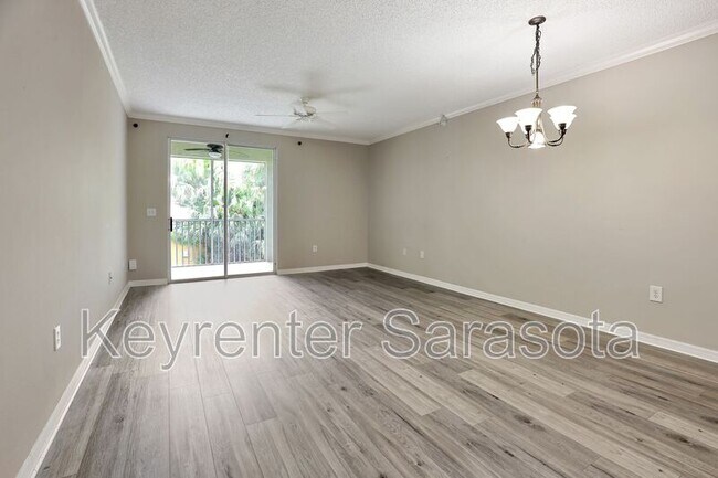 Photo - 5700 Bentgrass Dr