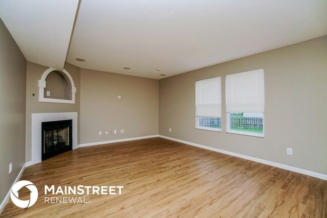 Photo - 32 Hawthorne Dr