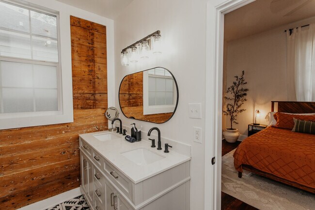 Photo - 3728 Homan Ave Unit SI ID1352453P