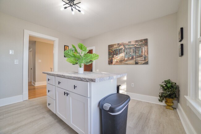 231 Good Hope St Unit Dawn
