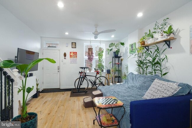 Photo - 3045 Baltz St