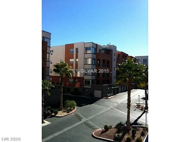 Building Photo - 19 E Agate Ave Unit 303