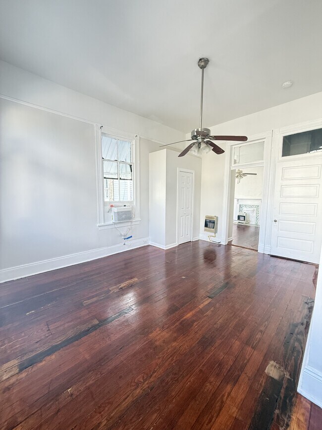 5226 Perrier St Unit Upper Left