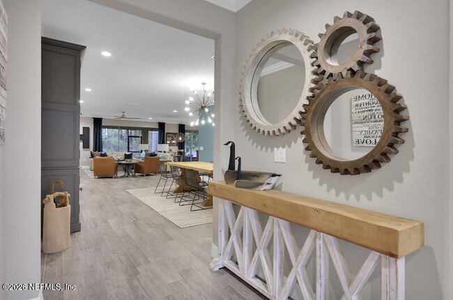 Photo - 331 Los Alamos St