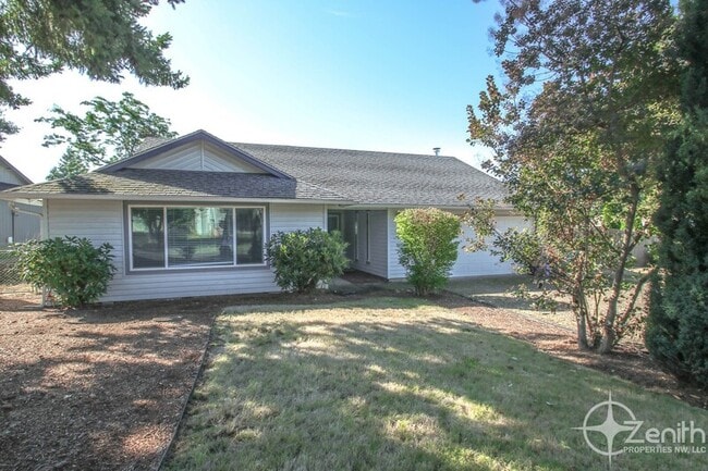 Building Photo - 1417 NW 98th Cir Rental