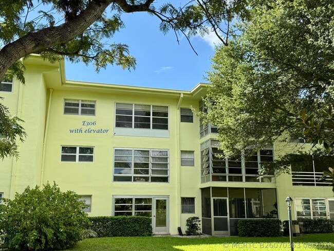 Building Photo - 1100 Ponce De Leon Cir Unit E306