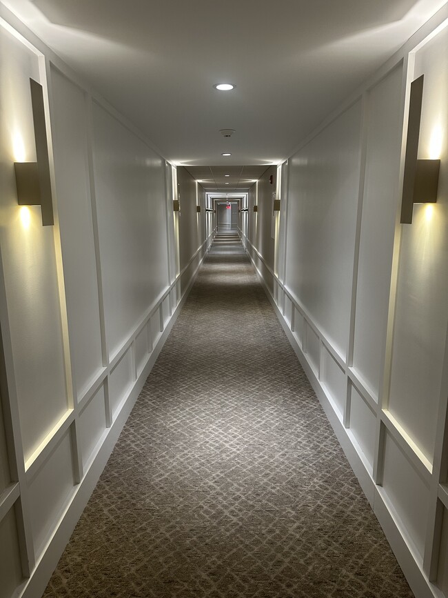 Photo - 1637 Oakwood Dr Unidad S105