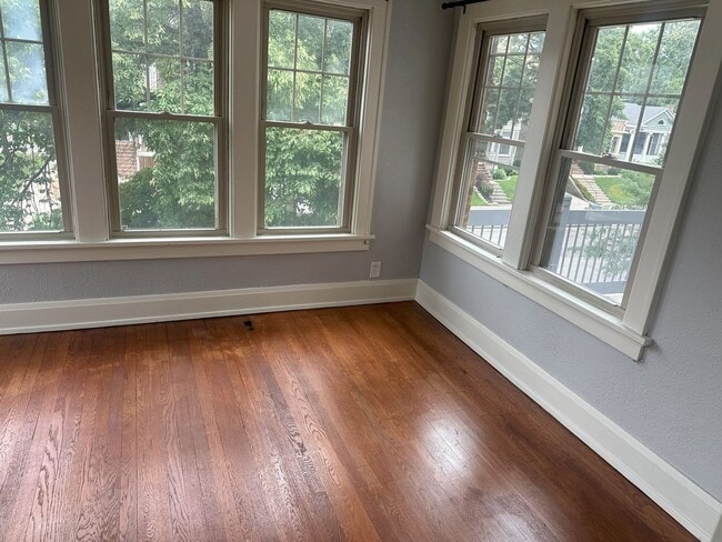 Photo - 1645-1647 N Astor St Unit 1645 N Astor St