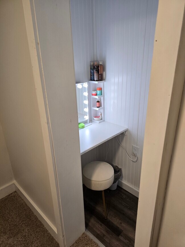 Photo - Bank Street Unit 1