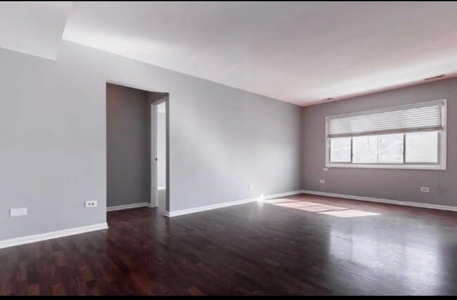 Photo - 7819 S South Shore Dr Unidad B3