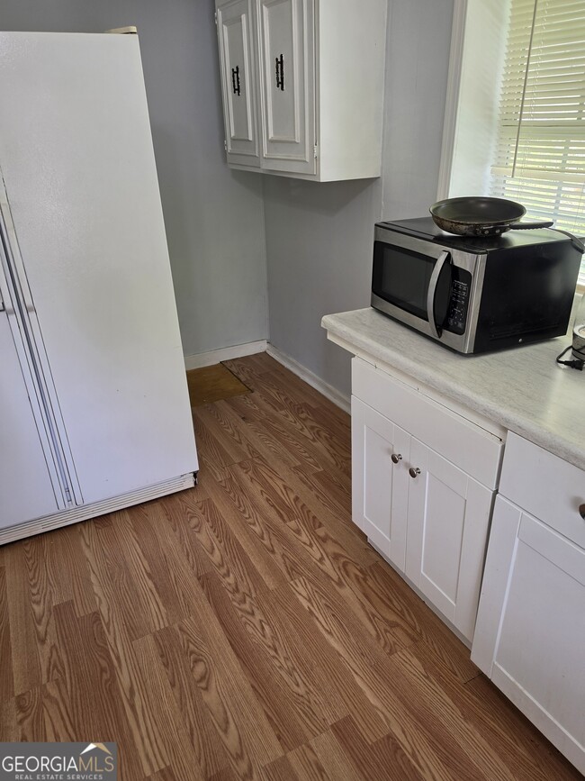 Photo - 5 1/2 Walker St