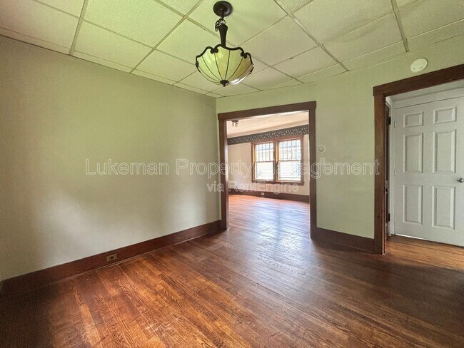 Photo - 819 Hoffman Ct