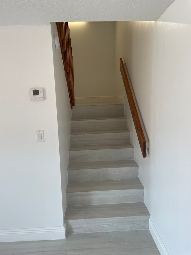 Photo - 3878 Victoria Dr