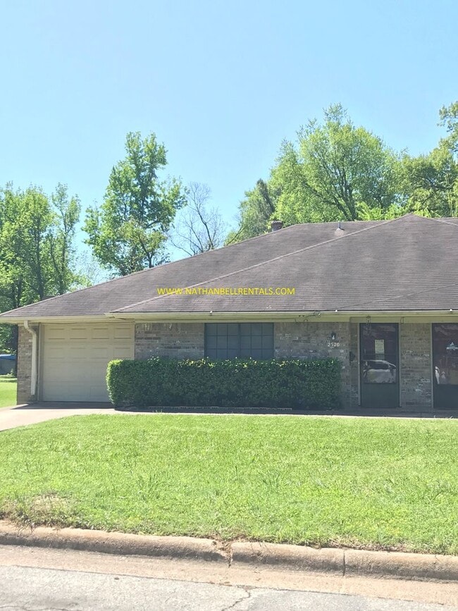 Photo - 2570 Culbertson St