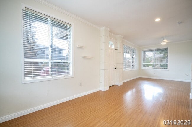 Photo - 3bd 2.5ba with 1 car garage - 91-1011 Ipolani St D  $3650/month