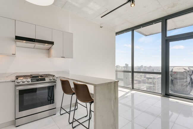 Photo - 235 W Van Buren St