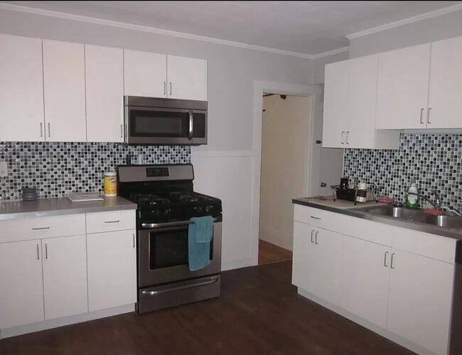 Photo - 17 Holworthy Pl