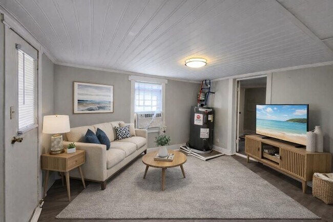 Photo - Cumberland Drive Triplex Unidad B