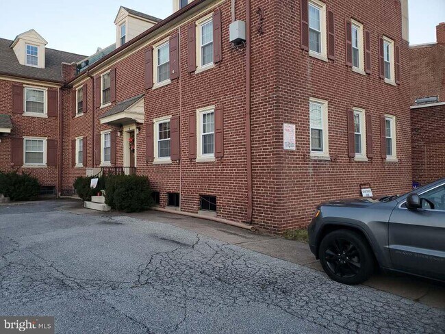 Photo - 5 Winston Ave Unit 2