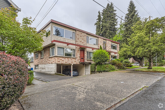 Building Photo - Woodland Walk Rental