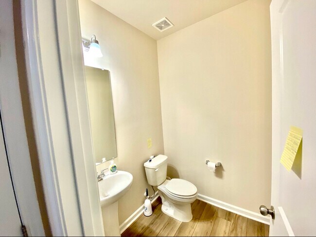 Photo - 5612 Preveza Pl